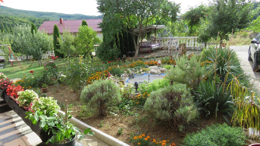 Villa Artemida Kulen Vakuf Exterior foto